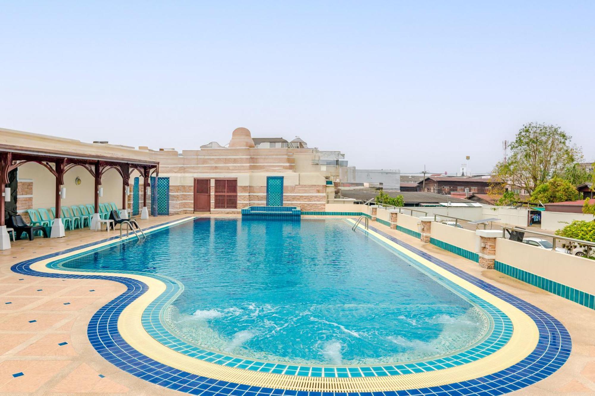 Dhevaraj Hotel Nan Exterior photo